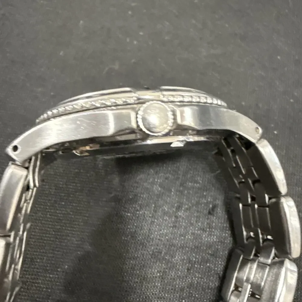 Fossil runs great